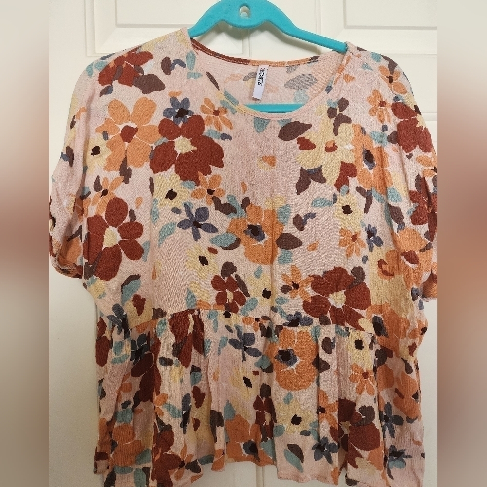 2Hearts feminine romantic Floral  top Size Large office